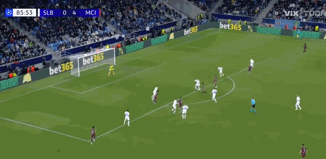 1727818512395007197.gif 京多安.gif